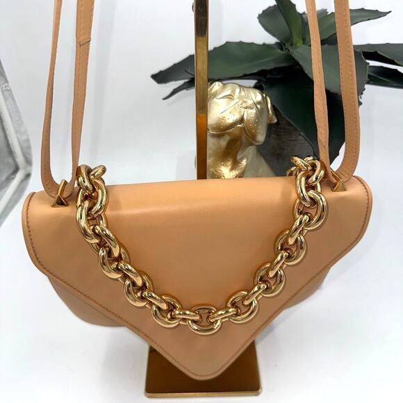 Bottega Veneta Mount Leather Beige Tan Crossbody Shoulder Bag - Picture 2 of 16